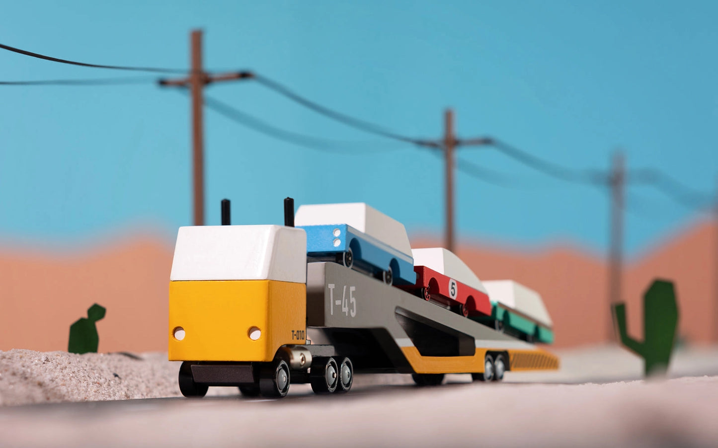 Magnetic Car Transporter by Candylab