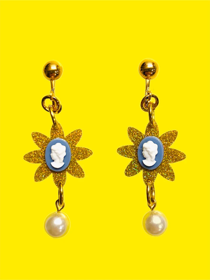 Cameo Pearl Love Clip-on Earrings