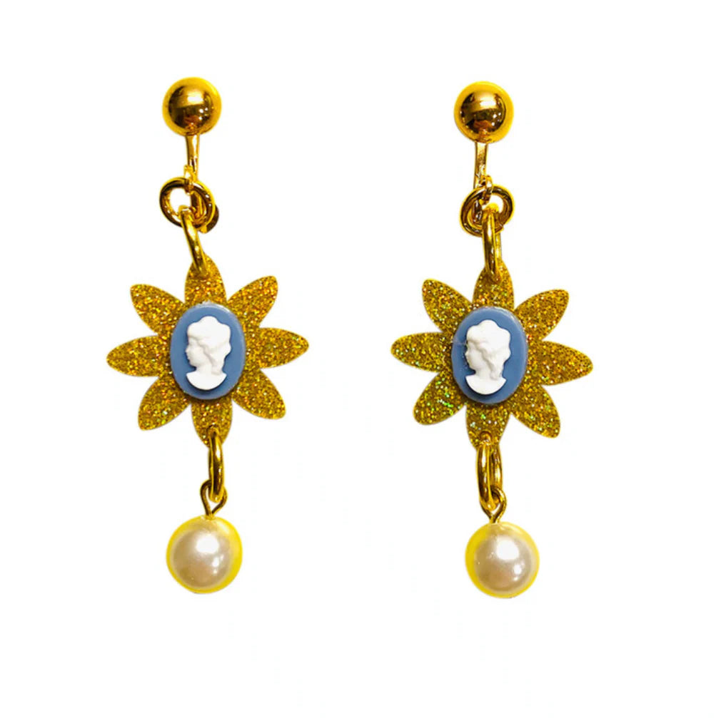 Cameo Pearl Love Clip-on Earrings