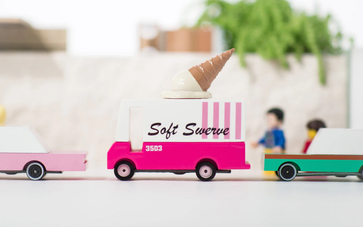 Candylab-Ice Cream Van