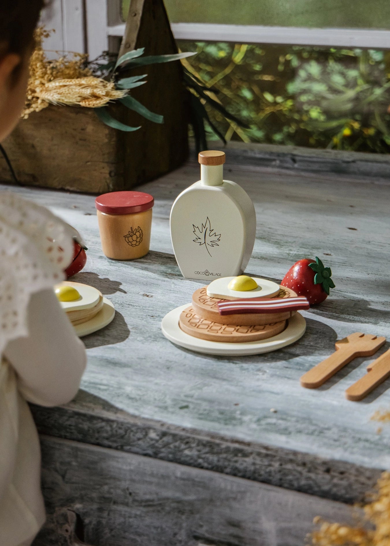 Wooden Brunch Set by Coco Village