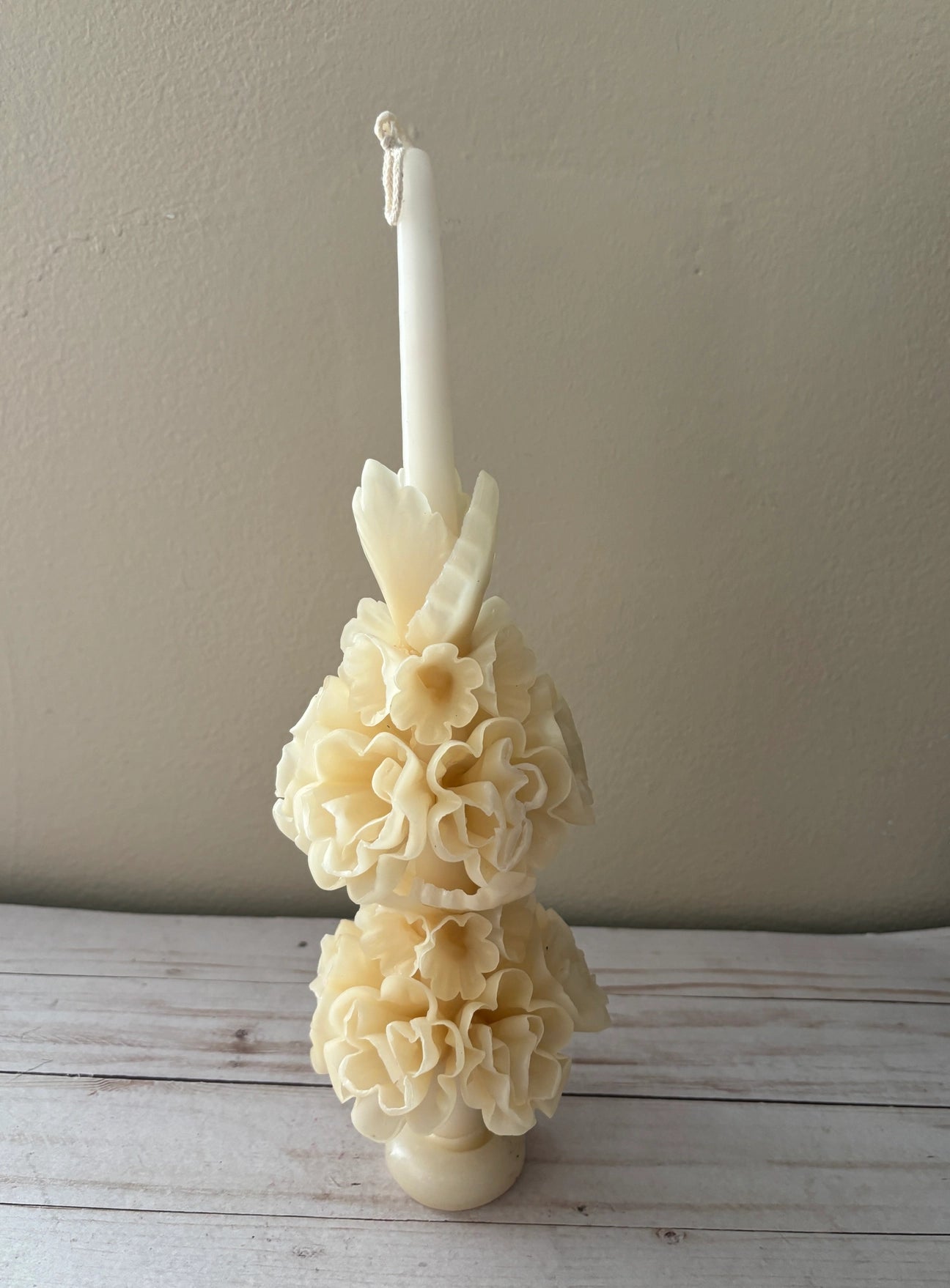 Large Oaxaca Beeswax Ivory Marigold Candle
